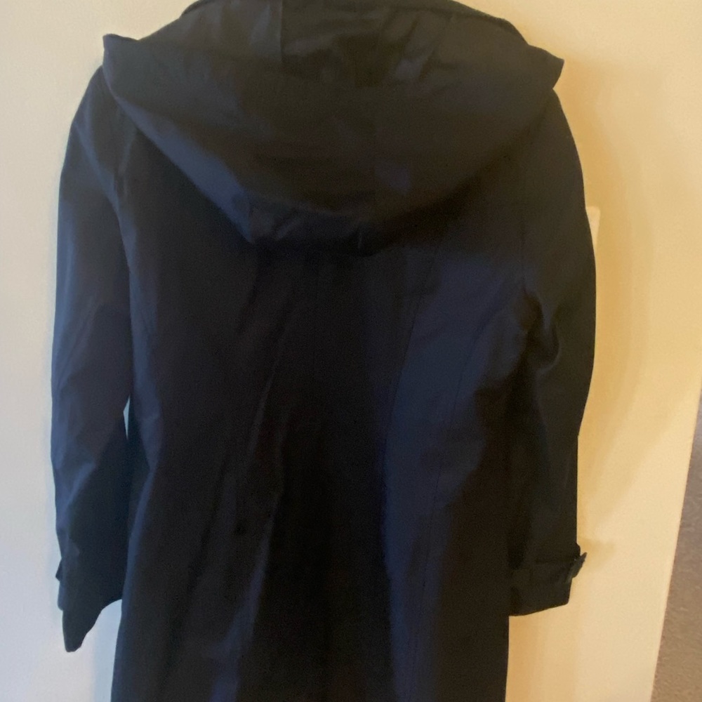Cole Hana Trench Coat with detachable hood. Great coat, water proof fabric.